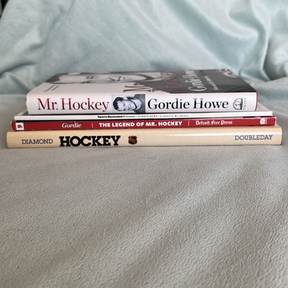 Mr. Hockey Gordie Howe, NHL Book Collection - Picture 2 of 12